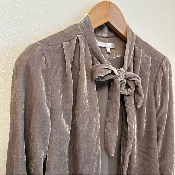 WAYF Velour Bow Neckline Blazer - Picture 5 of 5